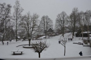 Schulhof 2